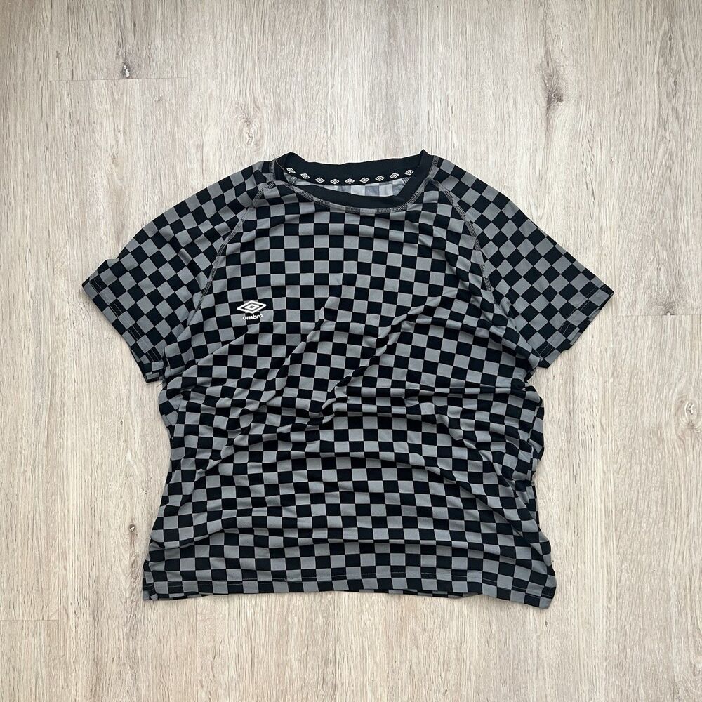 Umbro T Shirt Mens Small Black Gray Checkered All Over Print Soccer Short Sleeve